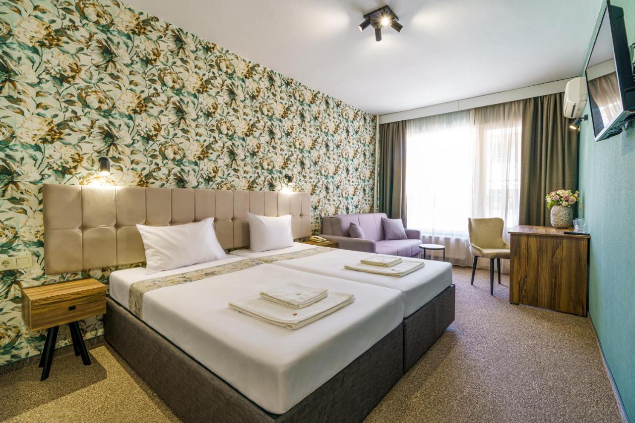 Bistra & Galina Hotel Ruse Bagian luar foto