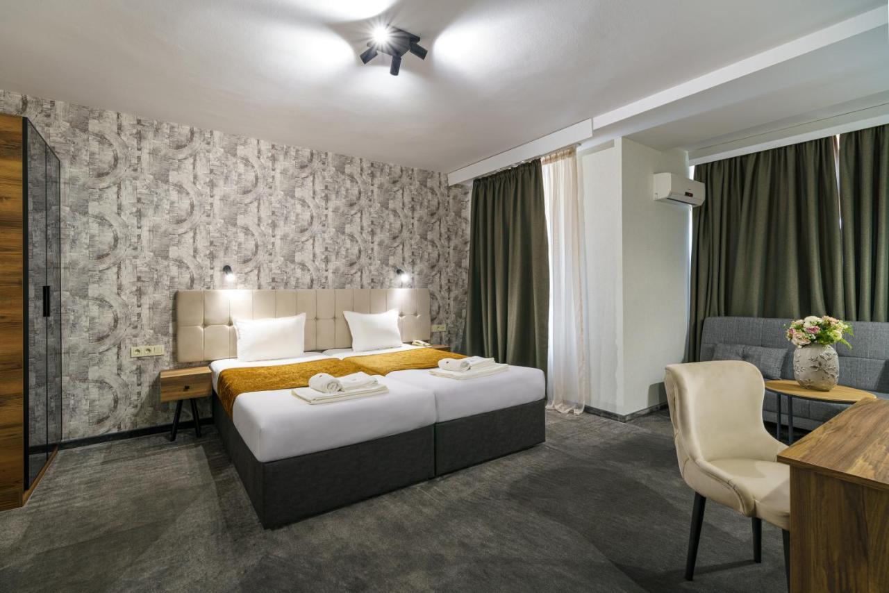 Bistra & Galina Hotel Ruse Bagian luar foto