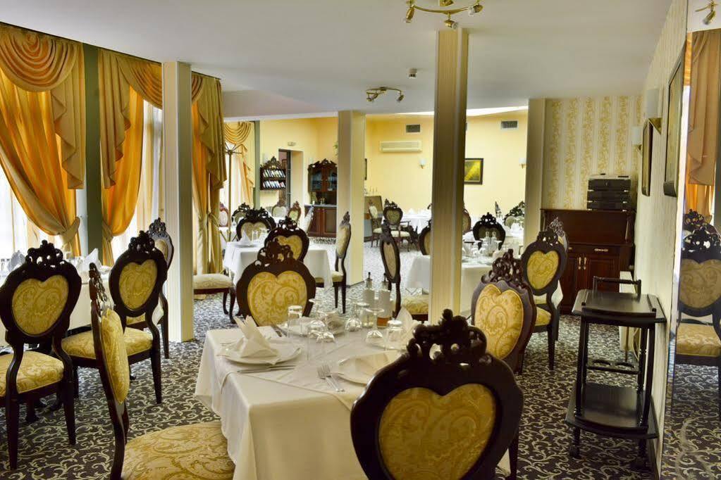 Bistra & Galina Hotel Ruse Bagian luar foto